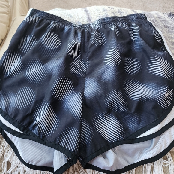 NIKE Sport Shorts sz L - Picture 1 of 6